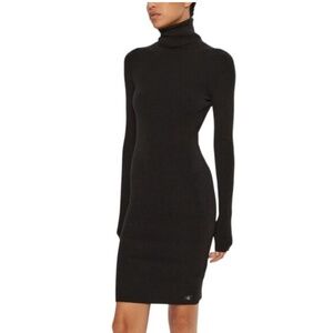 Black ribbed dress